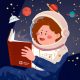 Czytające dziecko w kostiumie kosmonauty w Kosmosie